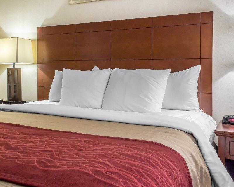 The Staten Island Inn Нью-Йорк Экстерьер фото